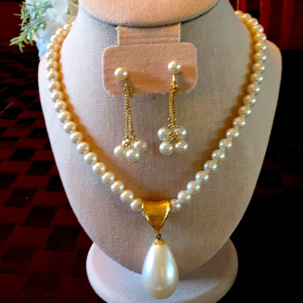 1970’s Pompeii Necklace and Drop Pearl Earrings